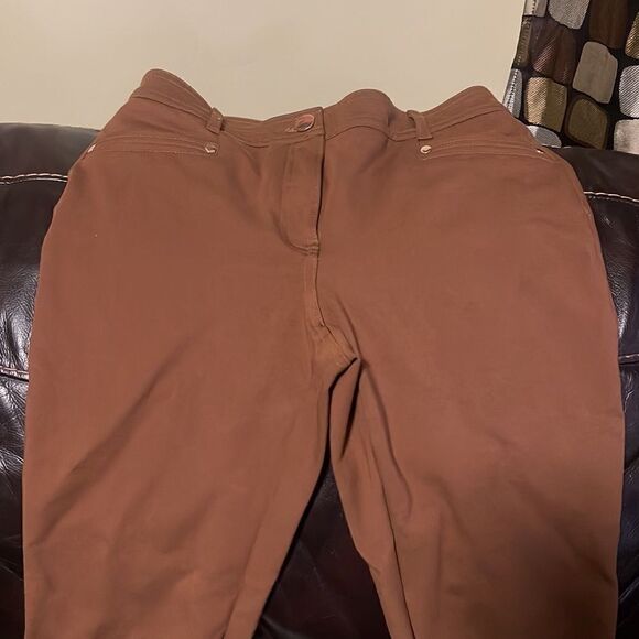 Chico’s “So Slimming” Refined Ponte Ankle Pant | Brown - Picture 9 of 16